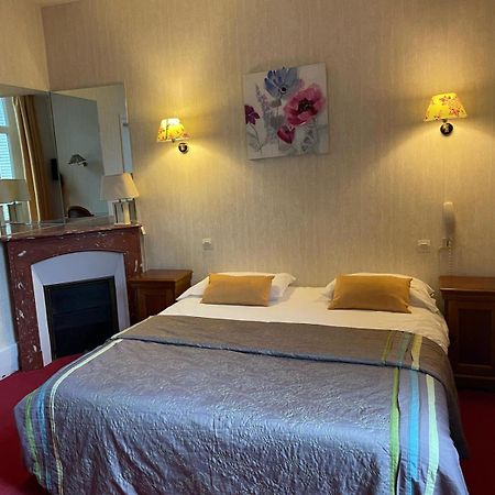Hotel Le Beau Site Gien Esterno foto