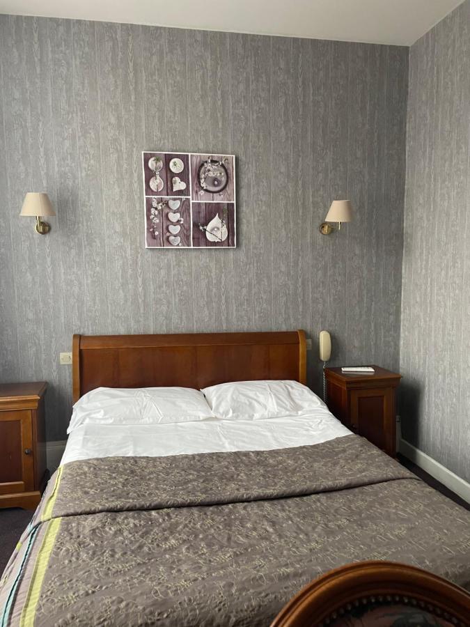 Hotel Le Beau Site Gien Esterno foto