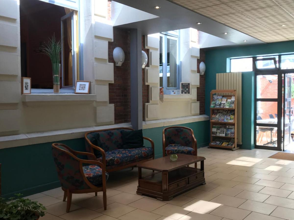 Hotel Le Beau Site Gien Esterno foto