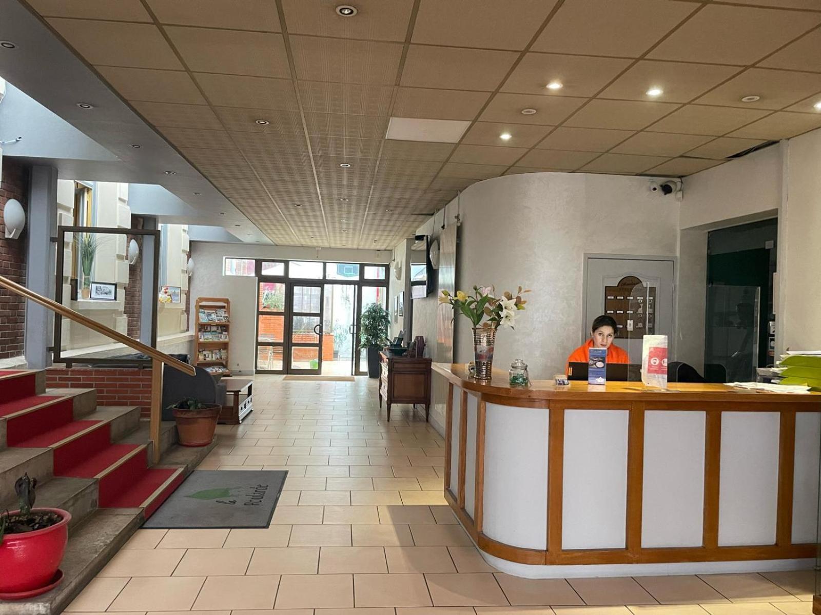 Hotel Le Beau Site Gien Esterno foto