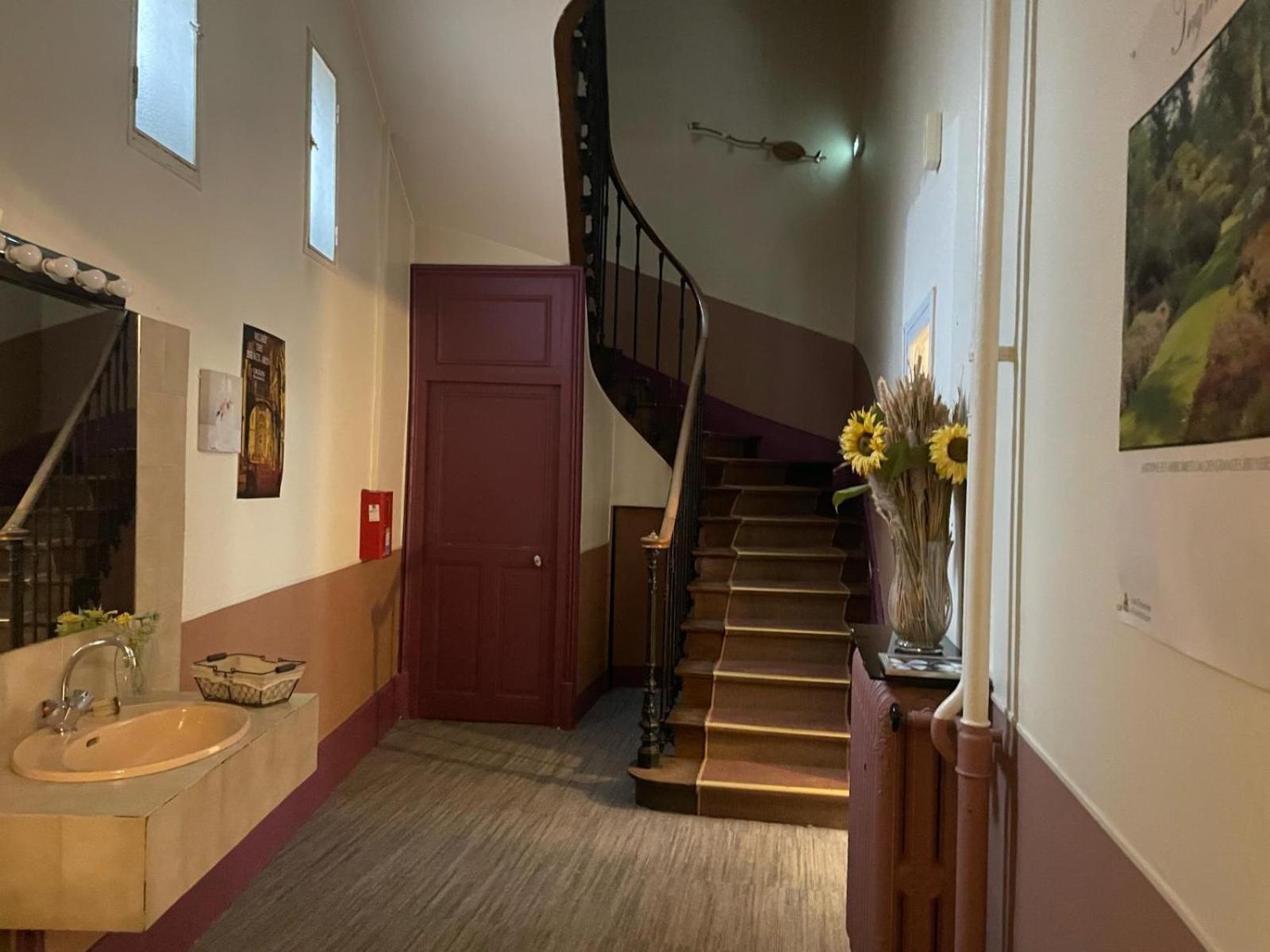 Hotel Le Beau Site Gien Esterno foto