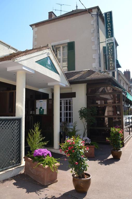 Hotel Le Beau Site Gien Esterno foto