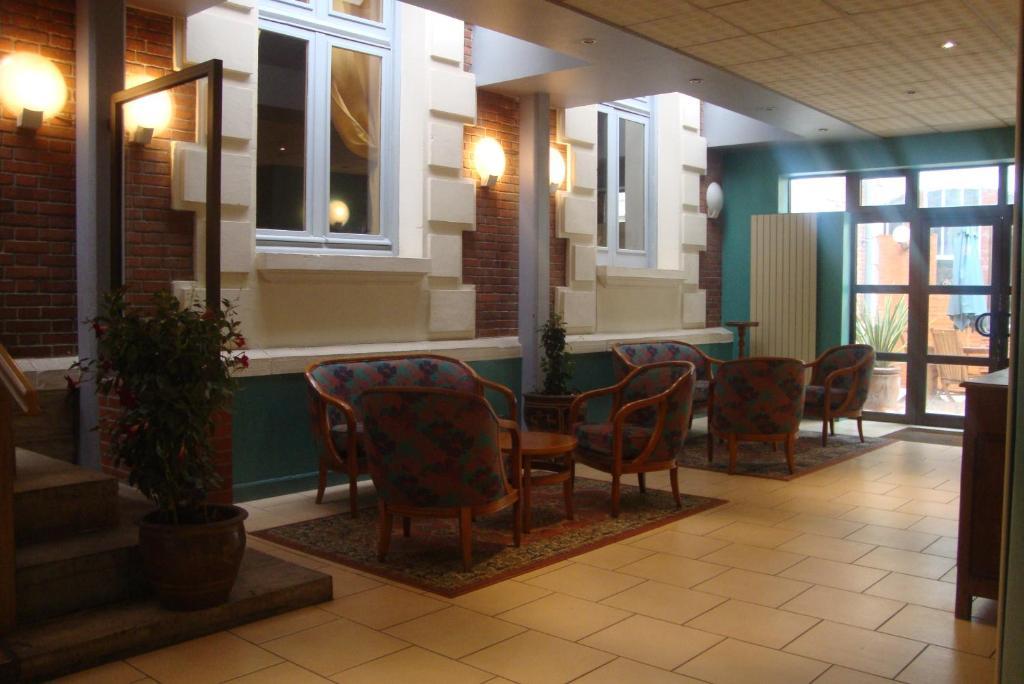 Hotel Le Beau Site Gien Esterno foto