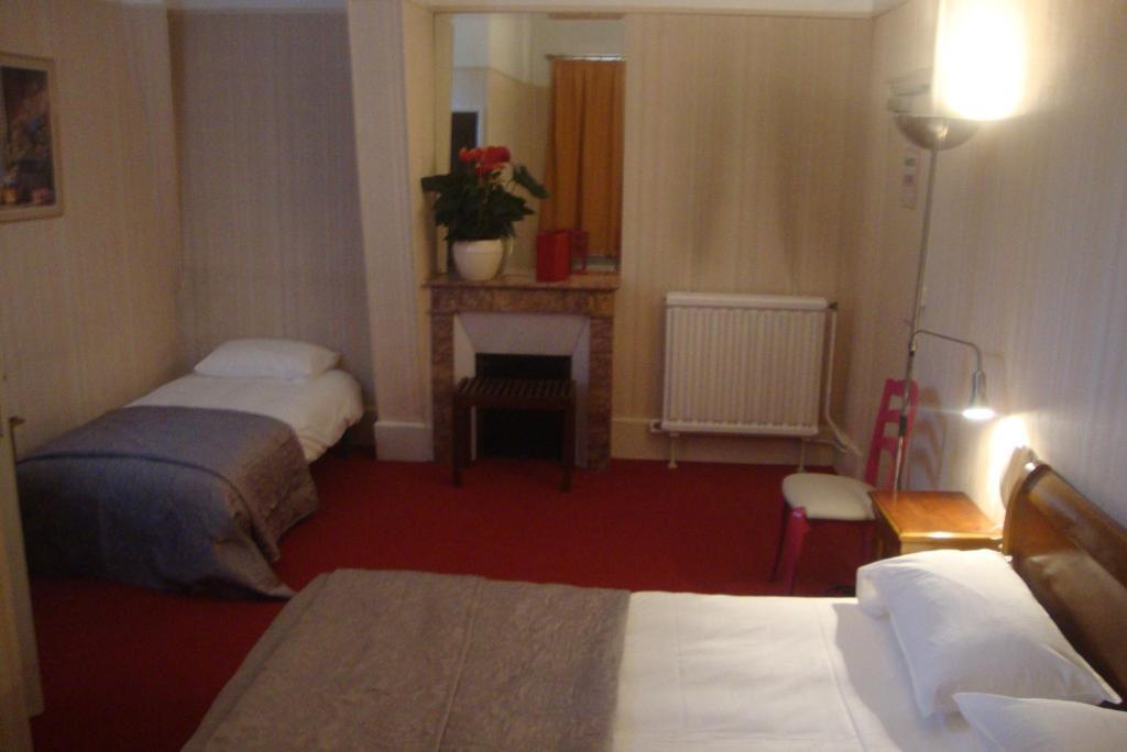 Hotel Le Beau Site Gien Camera foto