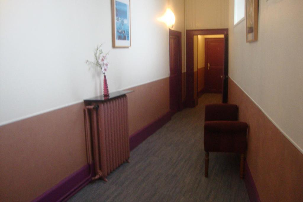 Hotel Le Beau Site Gien Esterno foto